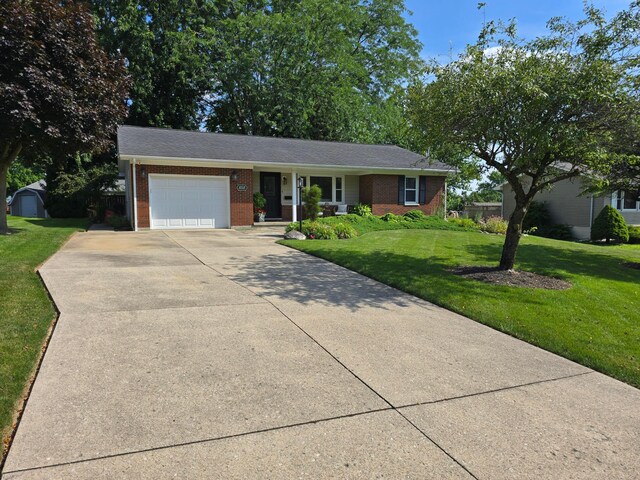 858 Crestview Dr, Bellefontaine, OH 43311 - photo 34