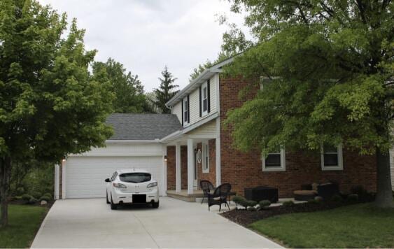 2372 Clover Blossom Ct, Grove City, OH 43123 - photo 1