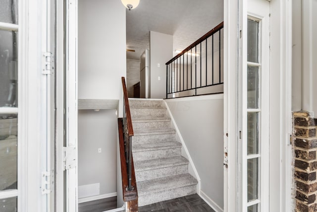 2621 Ipswick Cir, Columbus, OH 43224 - photo 5