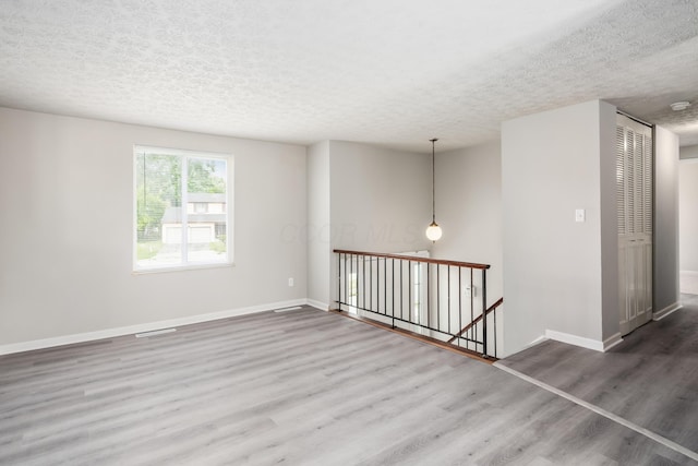 2621 Ipswick Cir, Columbus, OH 43224 - photo 8