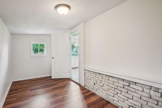 2315 Hiawatha Park Dr, Columbus, OH 43211 - photo 6