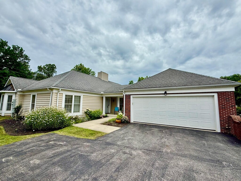 1411 Epworth Forest Dr, Lancaster, OH 43130 - photo 1