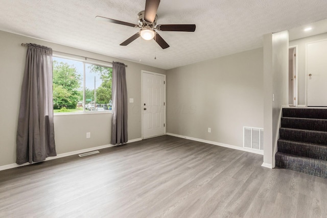 6046 Woodmoor St, Columbus, OH 43229 - photo 7