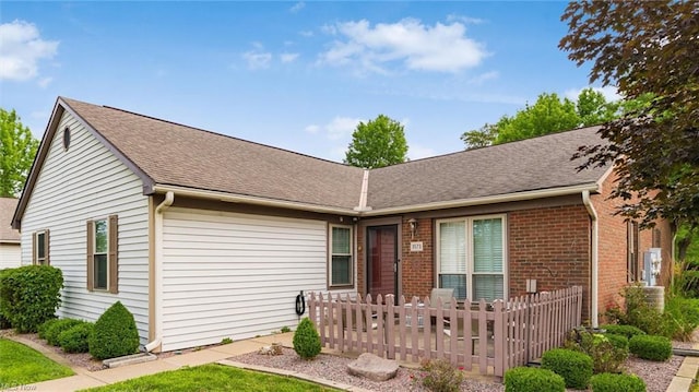 3573 Chesapeake Dr, Zanesville, OH 43701 - photo 1
