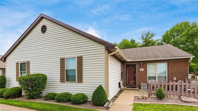 3573 Chesapeake Dr, Zanesville, OH 43701 - photo 2