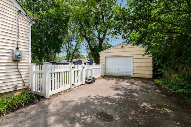 2213 Bristol Rd, Columbus, OH 43221 - photo 3
