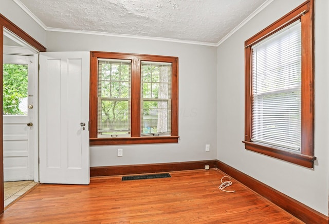 126 Erie Rd, Columbus, OH 43214 - photo 19