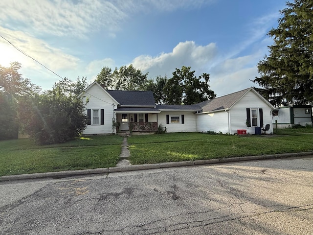 94 Jefferson St, Mount Sterling, OH 43143 - photo 2