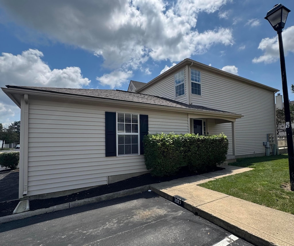 2527 Maxim Ln Unit 40D, Columbus, OH 43235 - photo 2