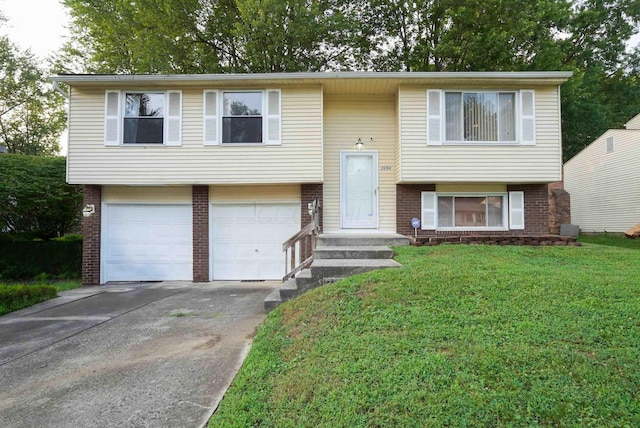 2696 Southridge Dr, Columbus, OH 43224 - photo 1
