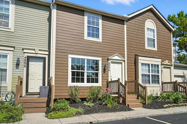 4894 Stoneybrook Blvd Unit 20E, Hilliard, OH 43026 - photo 1
