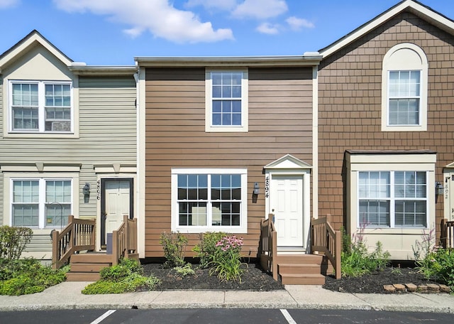 4894 Stoneybrook Blvd Unit 20E, Hilliard, OH 43026 - photo 2
