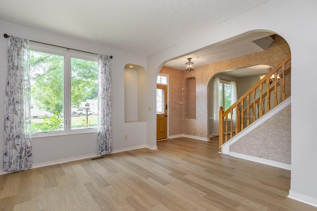 3588 Rivervail Dr, Columbus, OH 43221 - photo 9