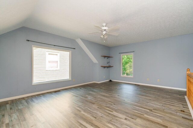 3588 Rivervail Dr, Columbus, OH 43221 - photo 23