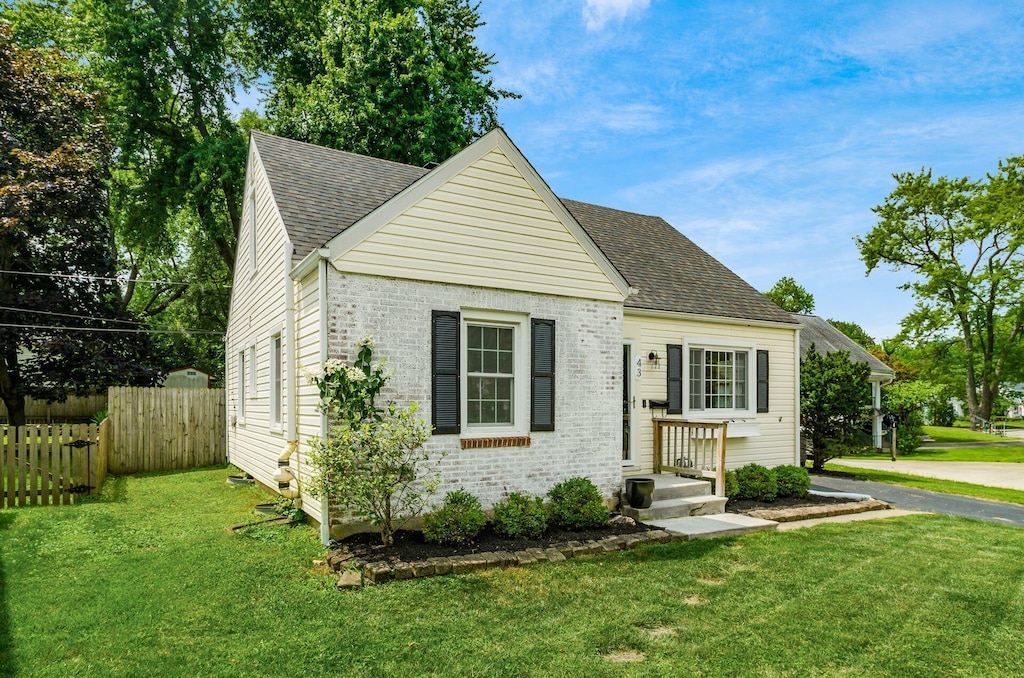 43 W Lincoln Ave, Columbus, OH 43085 - photo 2