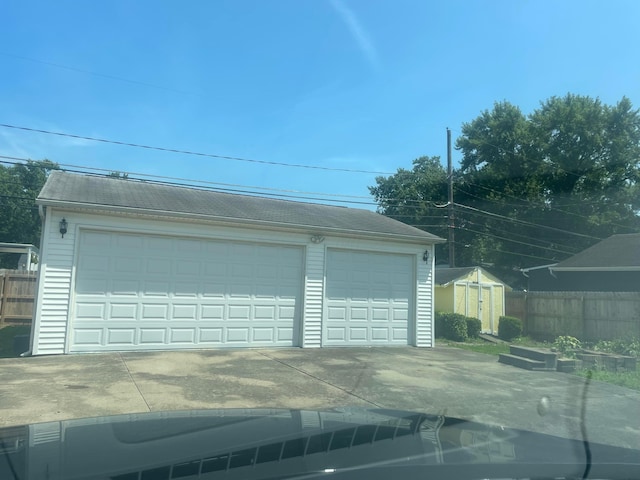 3920 Clearwater Dr, Columbus, OH 43232 - photo 2