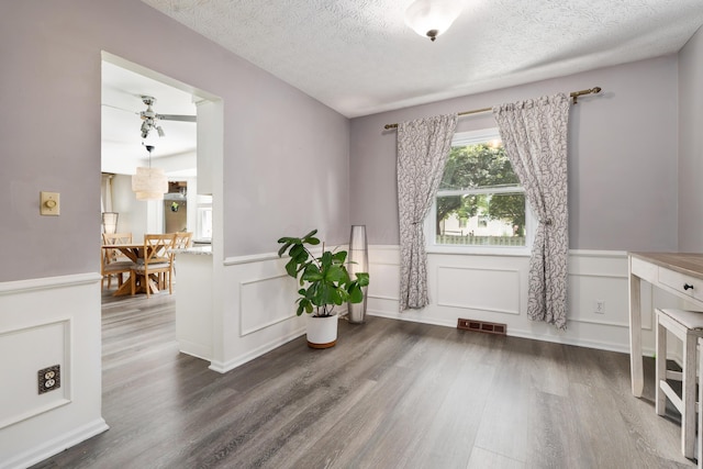 1810 Hickory Hill Dr, Columbus, OH 43228 - photo 9