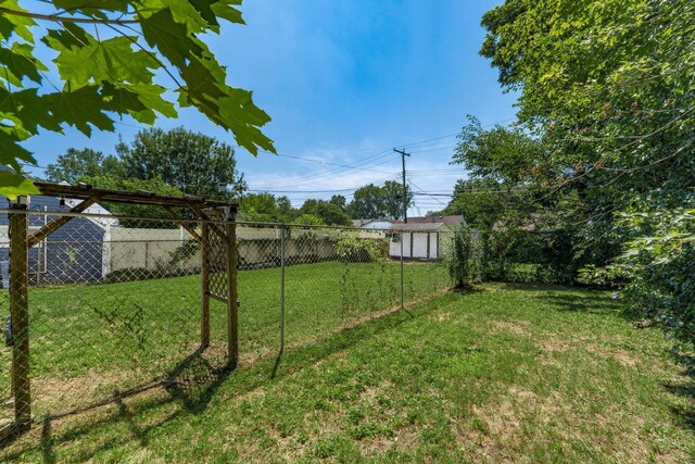 505 Beechwood Rd, Columbus, OH 43213 - photo 35
