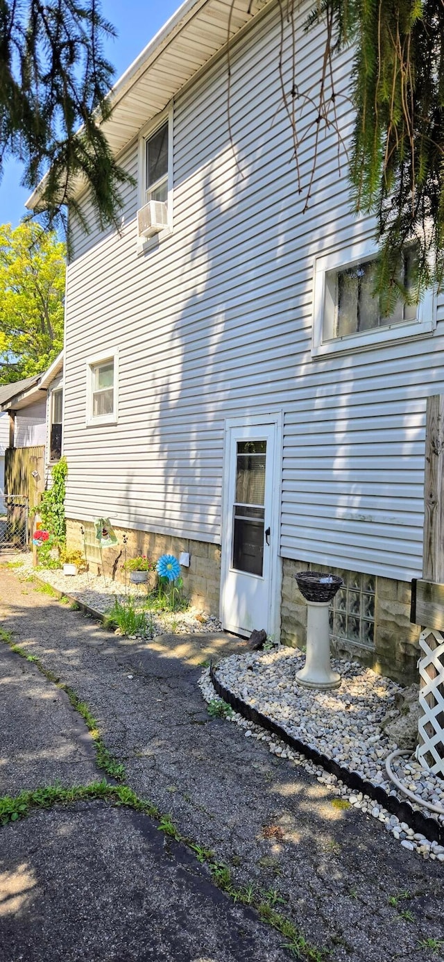 2076 Agler Rd, Columbus, OH 43211 - photo 3