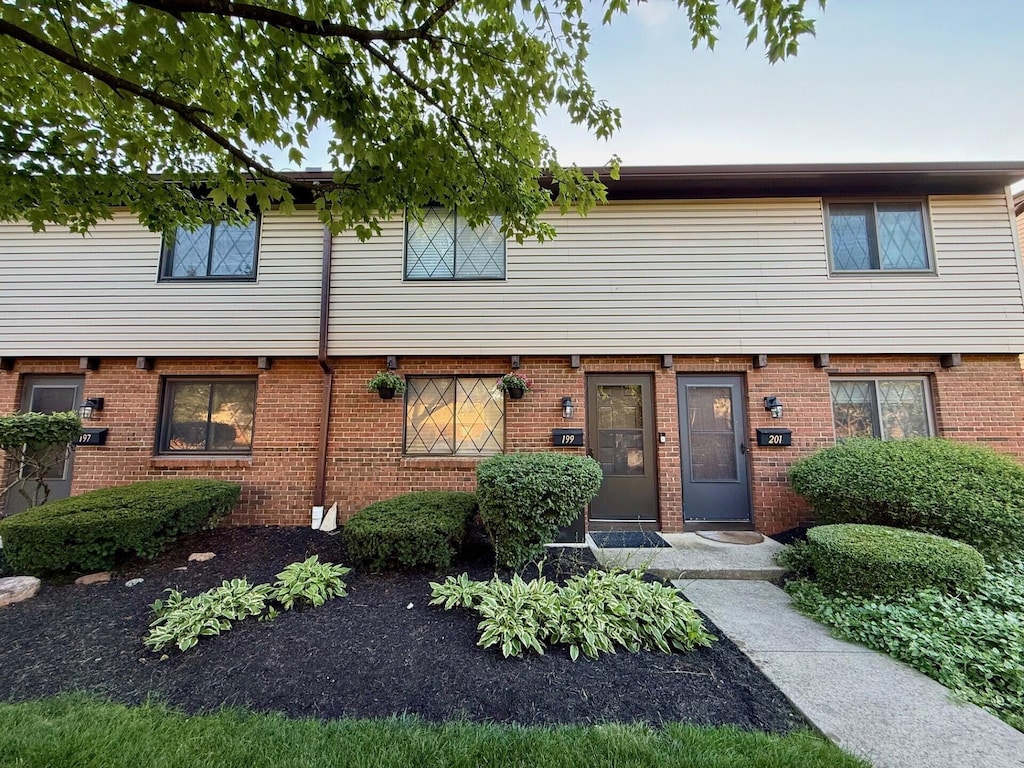 199 Nottingham Ct, Westerville, OH 43081 - photo 1