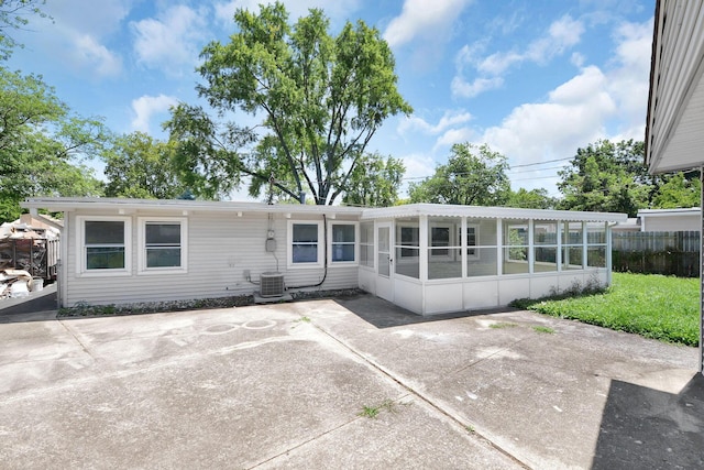 881 Joyful St, Columbus, OH 43204 - photo 30