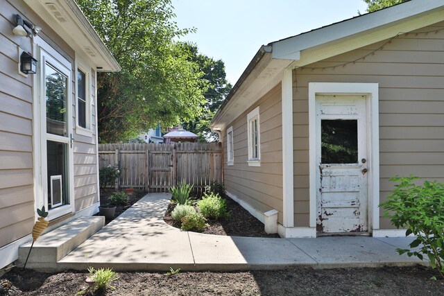 109 W Pacemont Rd, Columbus, OH 43202 - photo 42