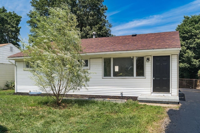 1674 Hopkins Ave, Columbus, OH 43223 - photo 1