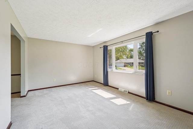 6661 Heather Ln, Columbus, OH 43229 - photo 7
