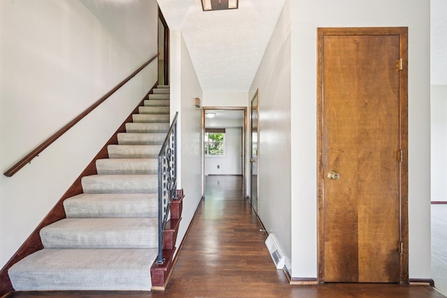 6661 Heather Ln, Columbus, OH 43229 - photo 4