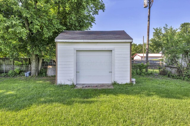 670 Basswood Rd, Columbus, OH 43207 - photo 29