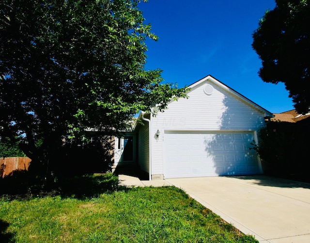 198 Yehlshire Dr, Galloway, OH 43119 - photo 1