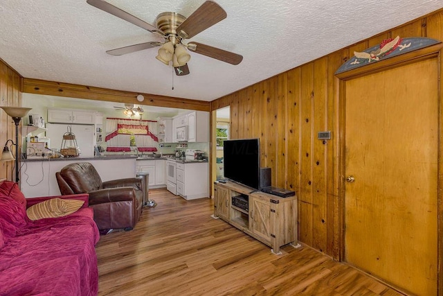 3733 Lyndon Center Ct, Cincinnati, OH 45236 - photo 16