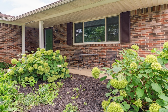 2126 Trent Rd, Columbus, OH 43229 - photo 2