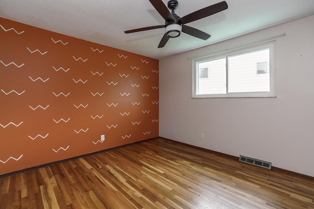 2126 Trent Rd, Columbus, OH 43229 - photo 13