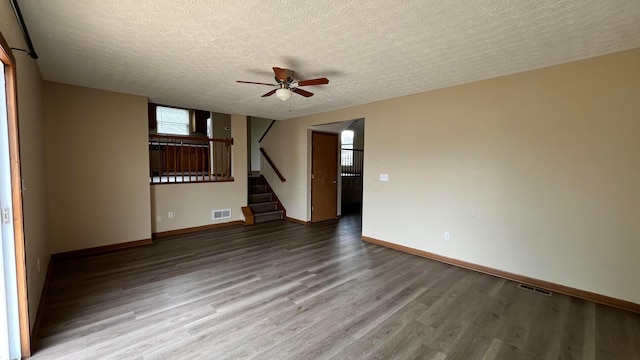 3024 Hauck Dr, Grove City, OH 43123 - photo 2