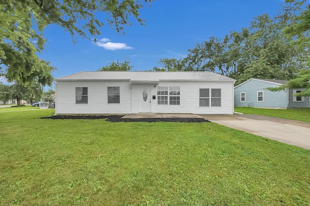565 Nassau Dr, Marion, OH 43302 - photo 1