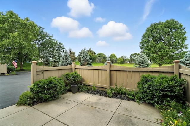 1892 Farmbrook Cir S, Grove City, OH 43123 - photo 10