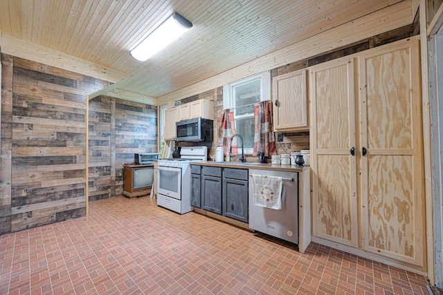 9189 Maple St, Stoutsville, OH 43154 - photo 20