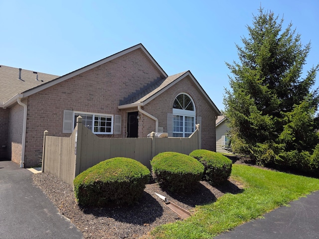8501 Willet Ln, Reynoldsburg, OH 43068 - photo 1