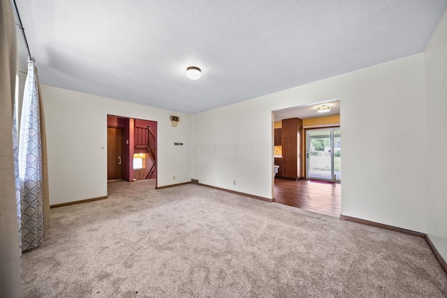 2150 Waldorf Rd, Columbus, OH 43229 - photo 21