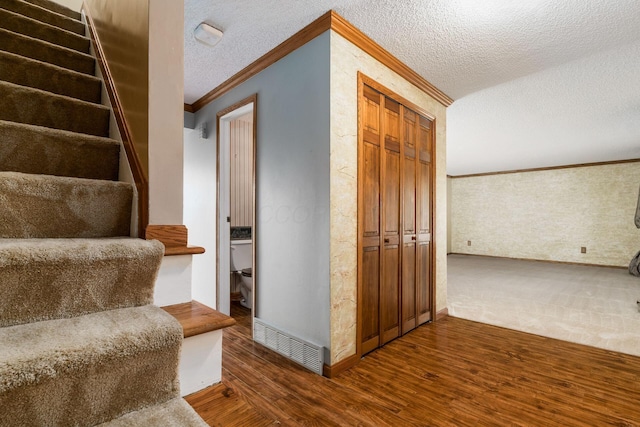 745 Fleetrun Ave, Columbus, OH 43230 - photo 10