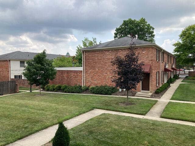 965 Manor Ln Unit W, Columbus, OH 43221 - photo 24