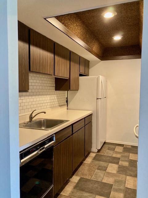 965 Manor Ln Unit W, Columbus, OH 43221 - photo 12