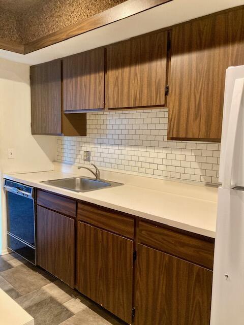 965 Manor Ln Unit W, Columbus, OH 43221 - photo 13
