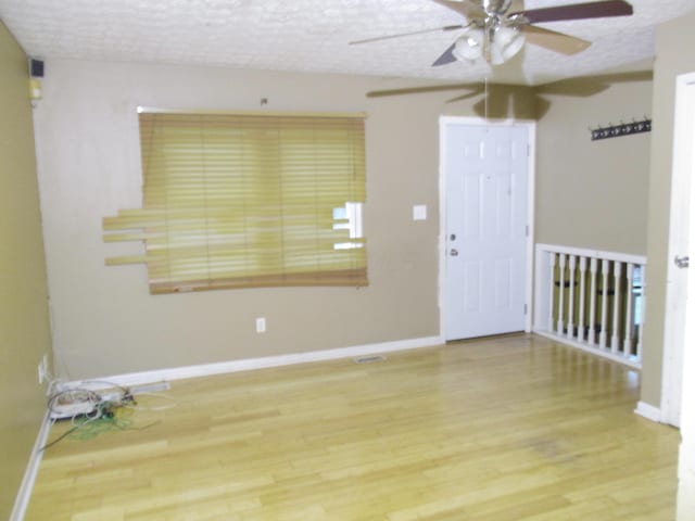 1921 Dandridge Dr, Columbus, OH 43229 - photo 4