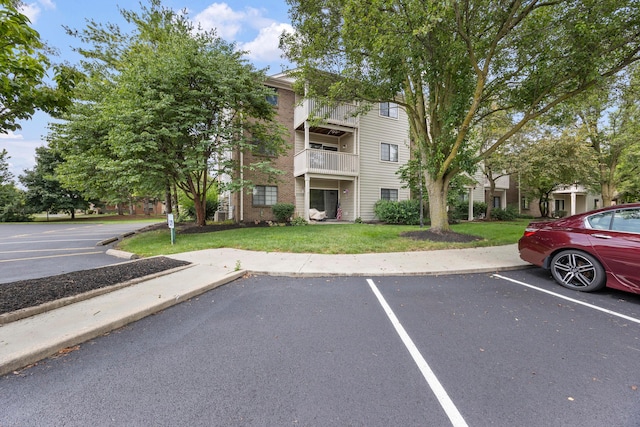6823 Meadow Creek Dr Unit 205, Columbus, OH 43235 - photo 3