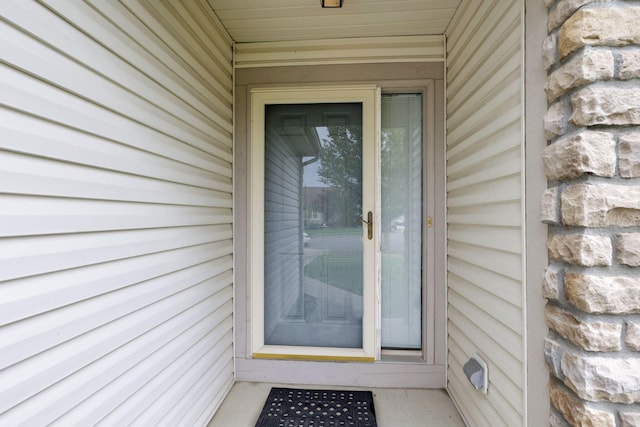 4870 Saw Grove Ct, Groveport, OH 43125 - photo 2