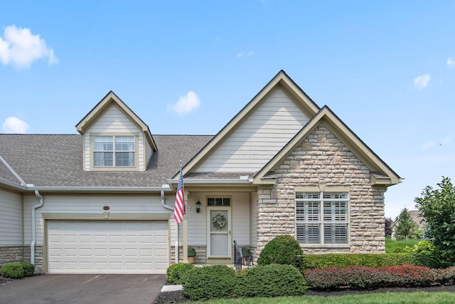 10104 Juliana Cir, Powell, OH 43065 - photo 1