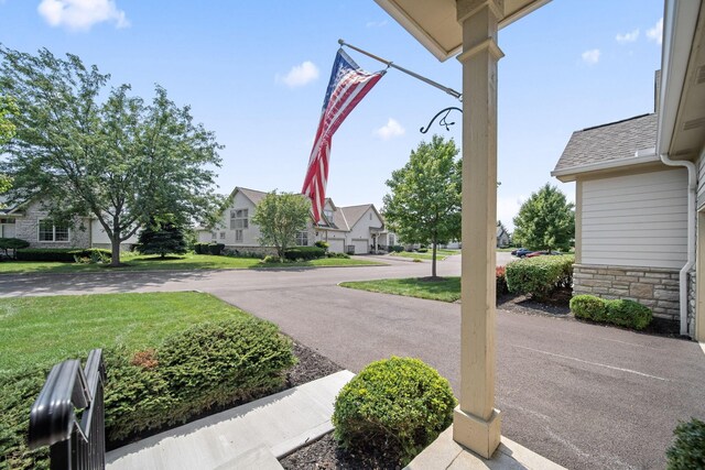 10104 Juliana Cir, Powell, OH 43065 - photo 13