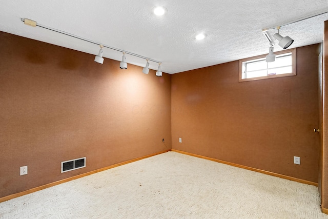 4114 Boulder Dam Dr, Columbus, OH 43230 - photo 25